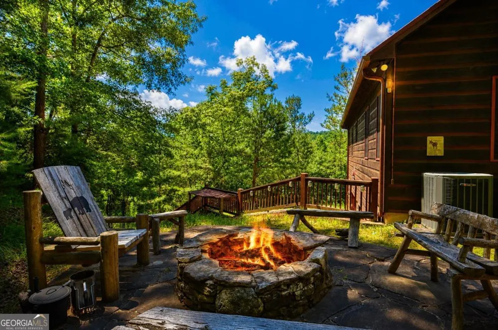 216 Dawn LN Ellijay, GA 30540