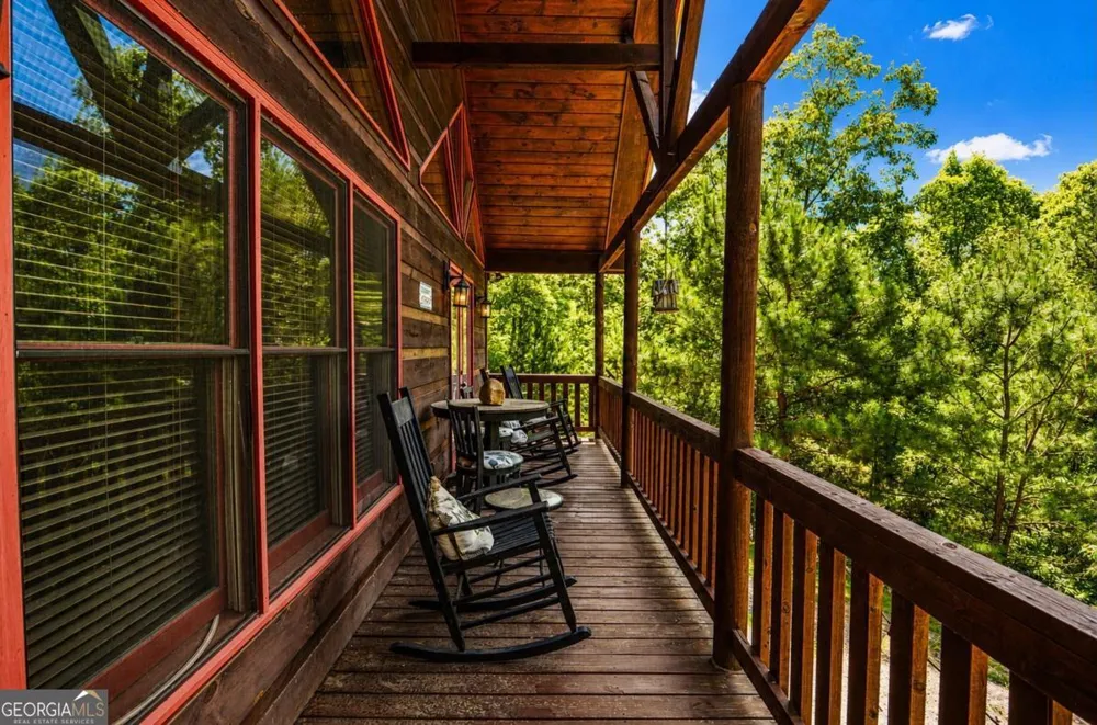 216 Dawn LN Ellijay, GA 30540