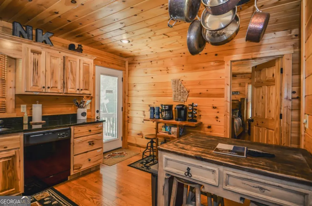 216 Dawn LN Ellijay, GA 30540