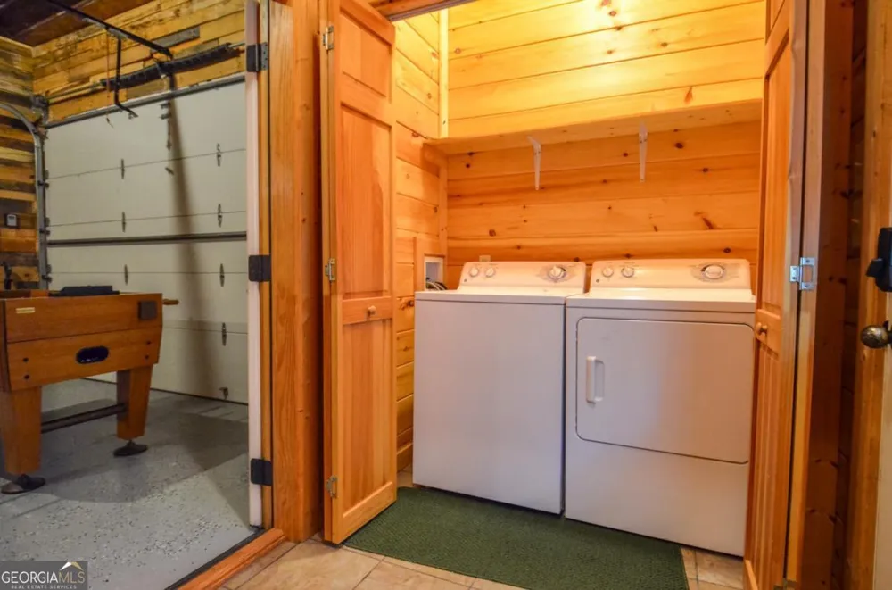 216 Dawn LN Ellijay, GA 30540