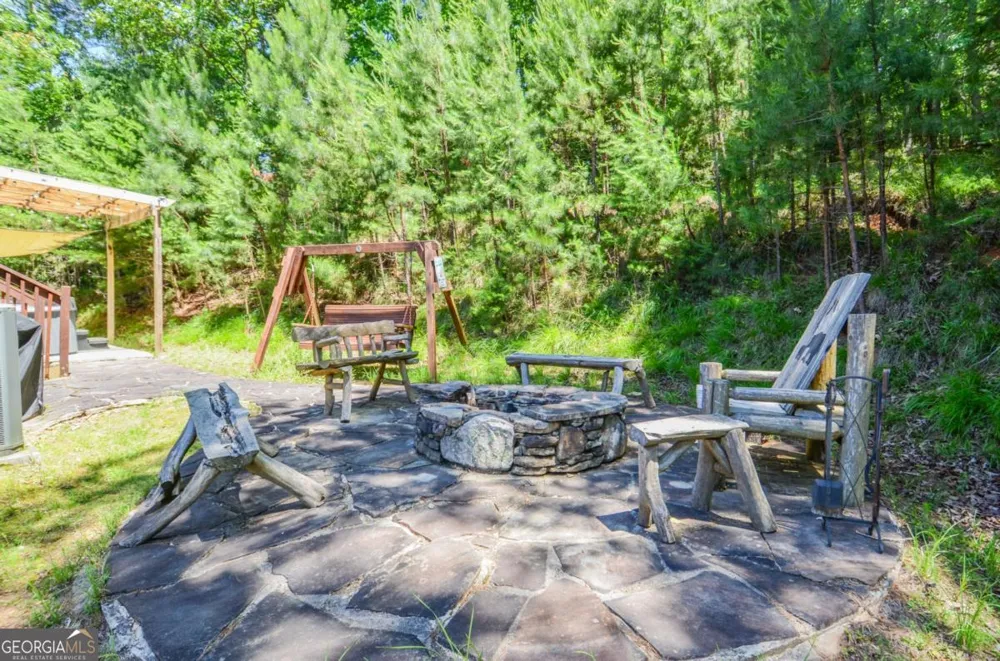 216 Dawn LN Ellijay, GA 30540