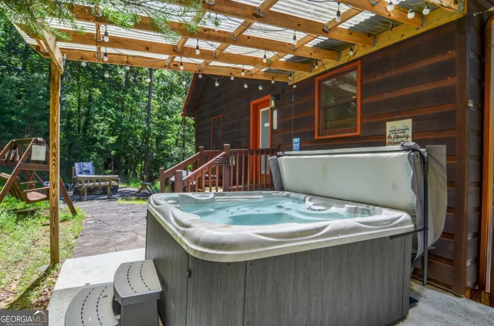 216 Dawn LN Ellijay, GA 30540