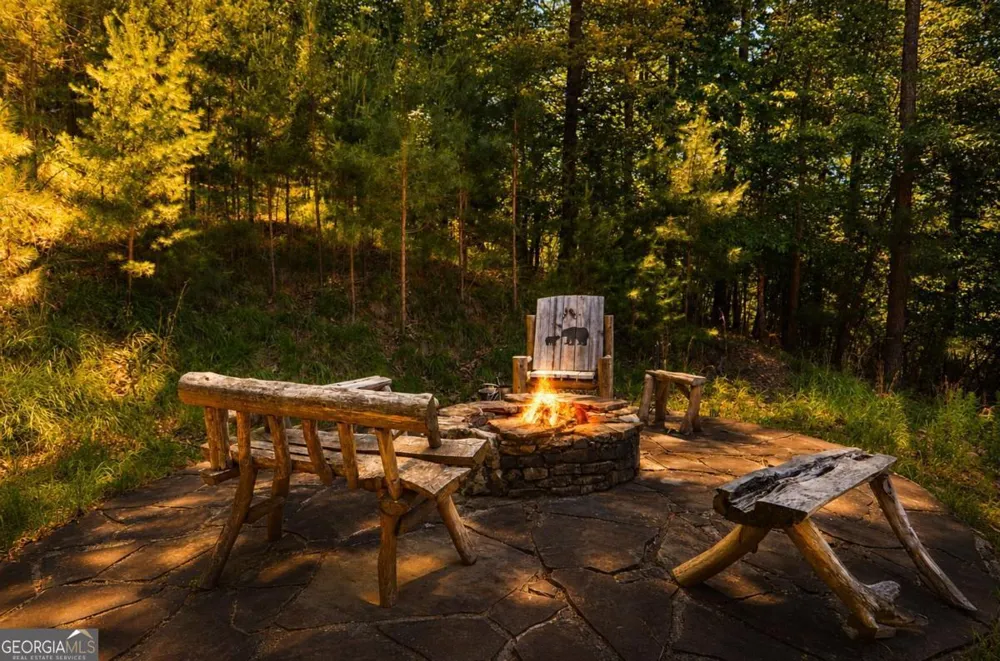 216 Dawn LN Ellijay, GA 30540