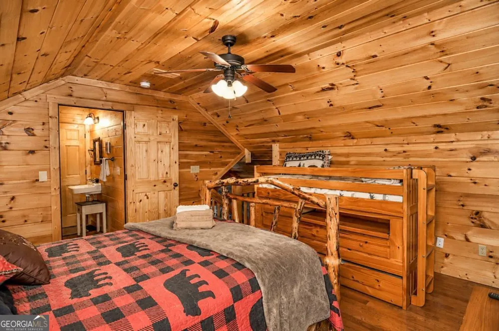 216 Dawn LN Ellijay, GA 30540