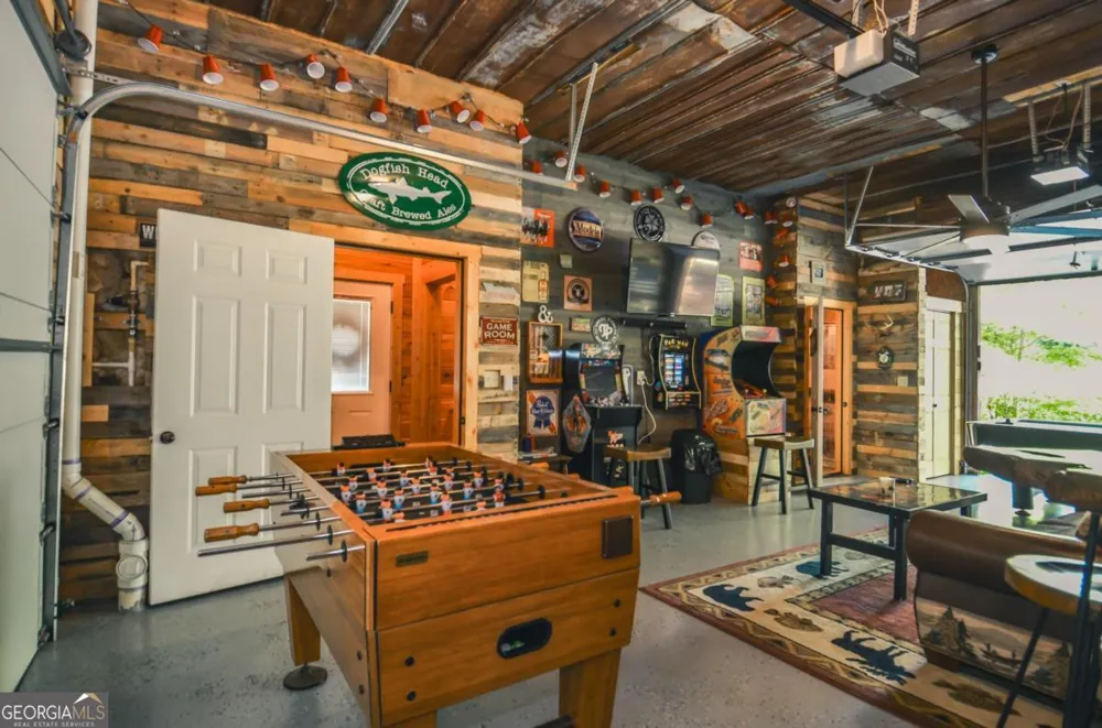 216 Dawn LN Ellijay, GA 30540
