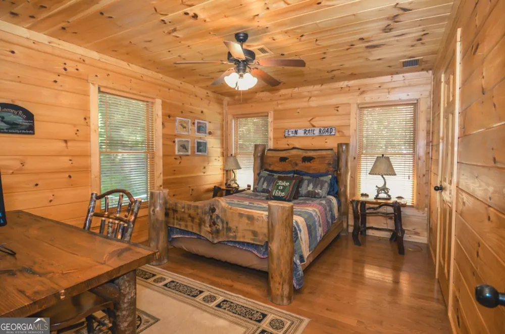 216 Dawn LN Ellijay, GA 30540
