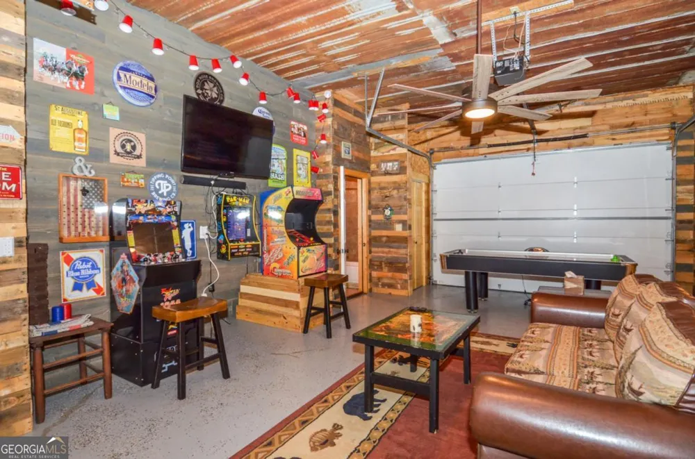 216 Dawn LN Ellijay, GA 30540