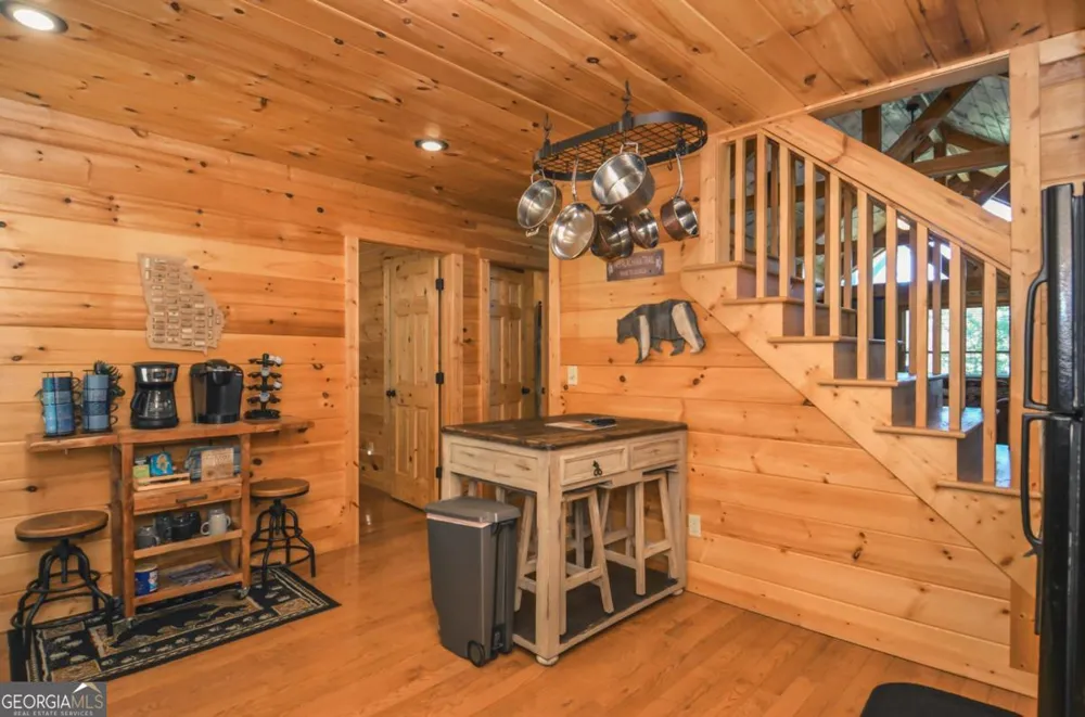 216 Dawn LN Ellijay, GA 30540