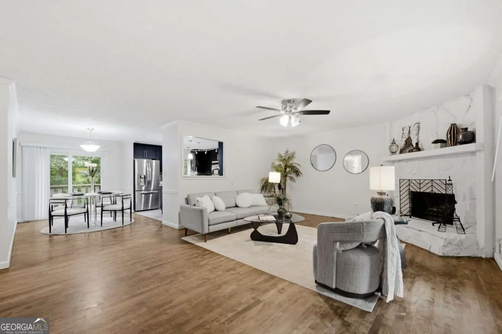 270 Parkmont CT Roswell, GA 30076
