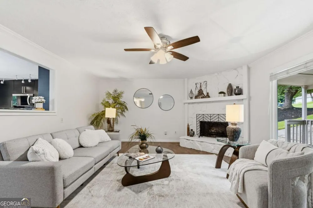 270 Parkmont CT Roswell, GA 30076