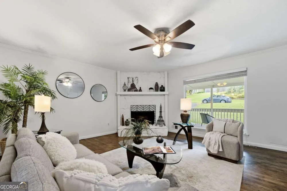 270 Parkmont CT Roswell, GA 30076