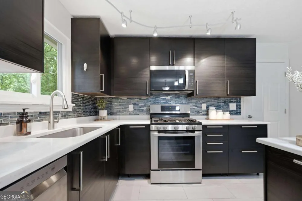 270 Parkmont CT Roswell, GA 30076