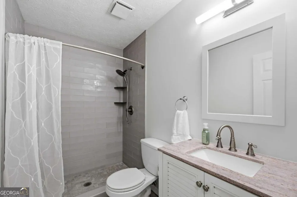 270 Parkmont CT Roswell, GA 30076