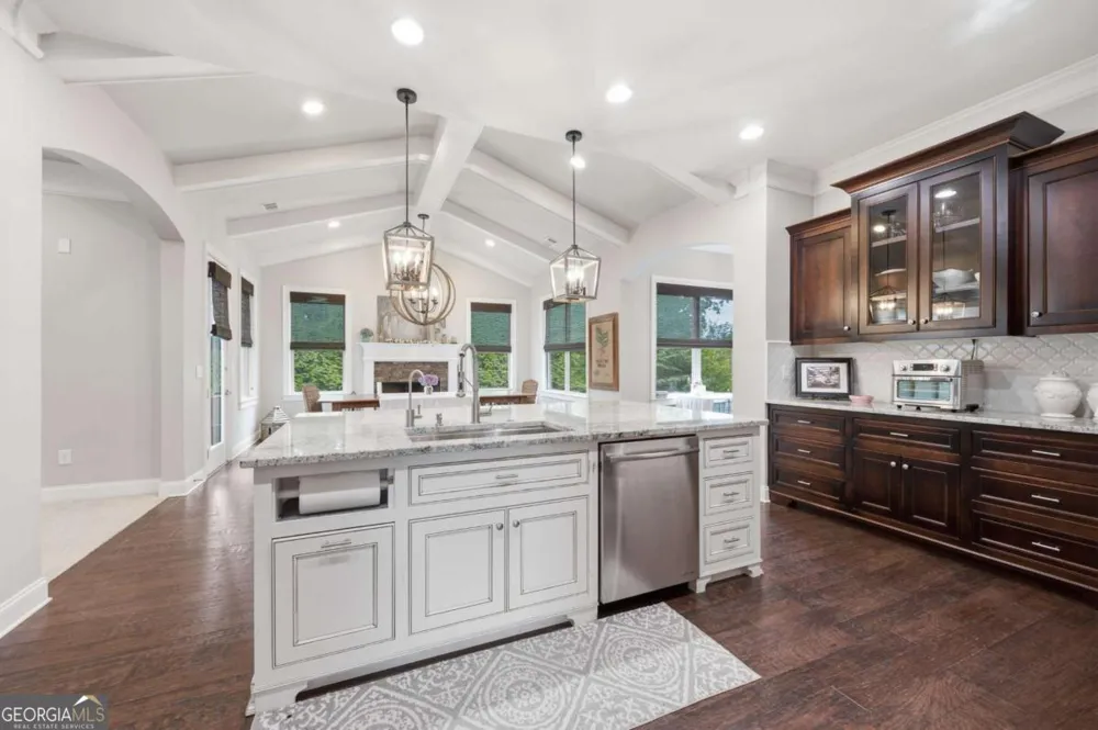 126 Windfields LN Woodstock, GA 30188
