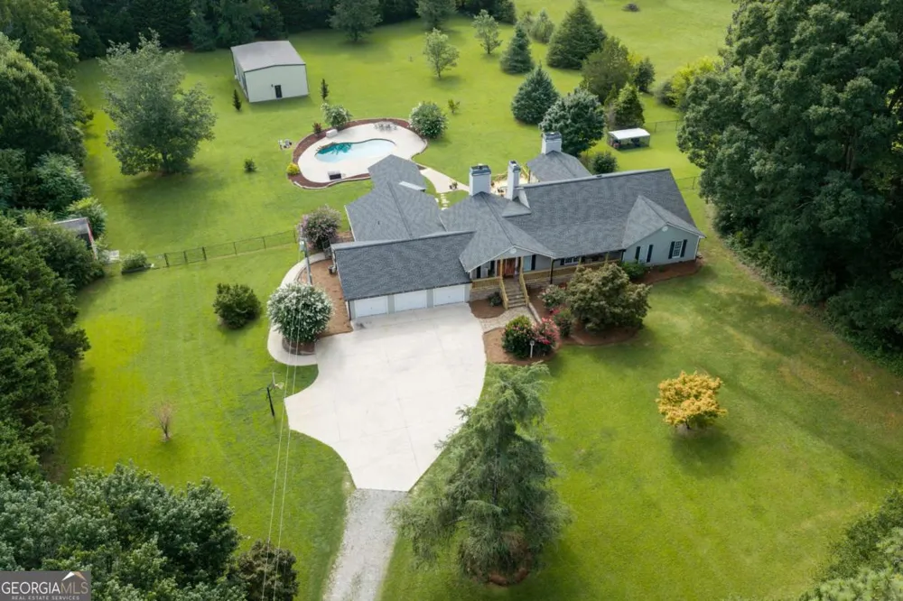 3021 Old Lost Mountain RD Powder Springs, GA 30127