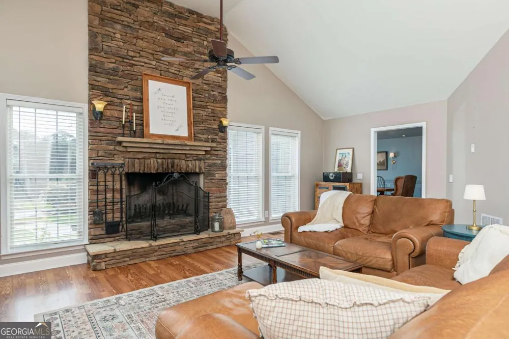 3021 Old Lost Mountain RD Powder Springs, GA 30127