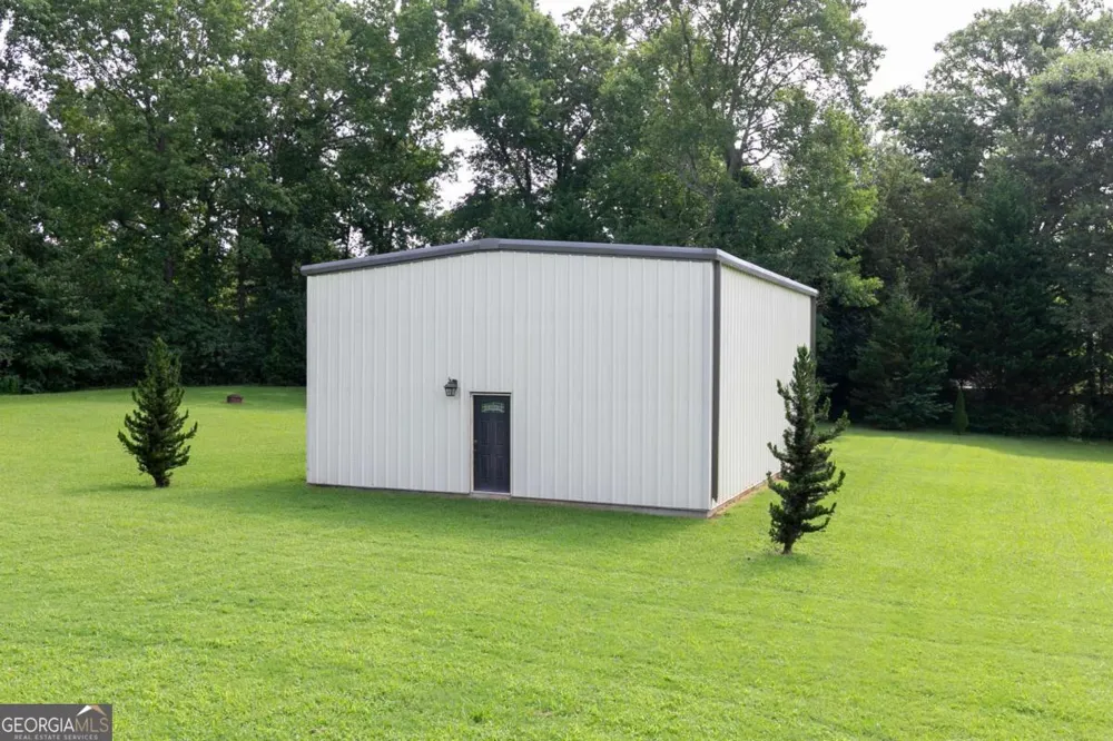 3021 Old Lost Mountain RD Powder Springs, GA 30127