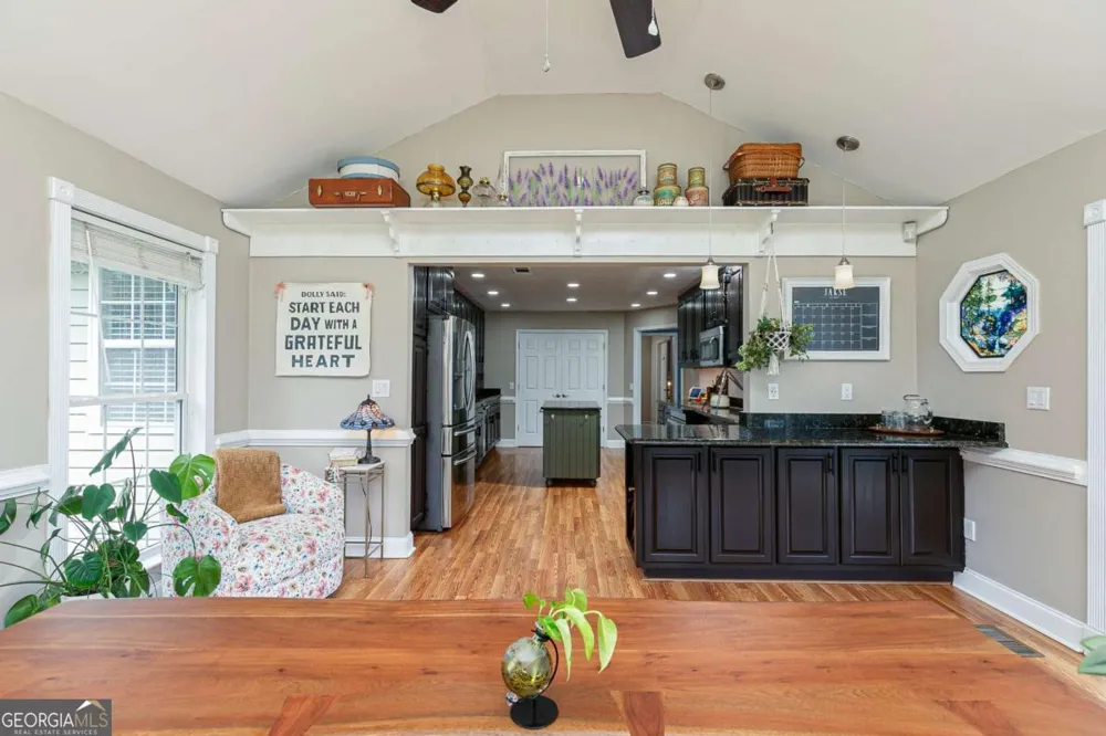 3021 Old Lost Mountain RD Powder Springs, GA 30127