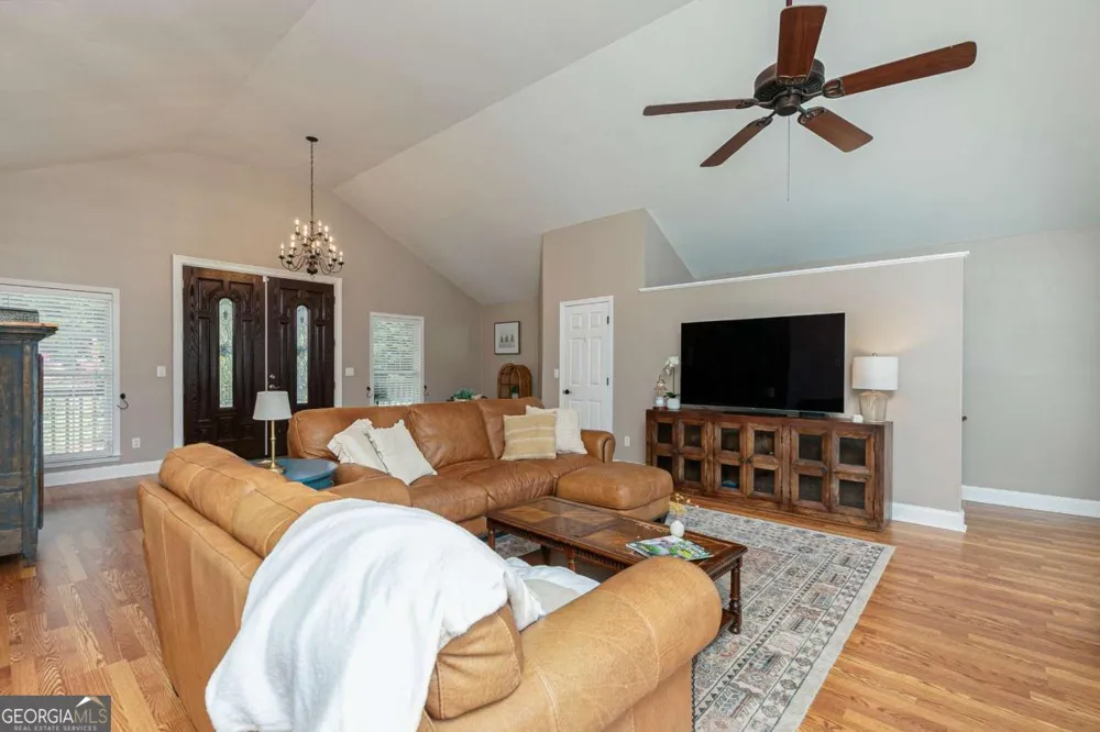 3021 Old Lost Mountain RD Powder Springs, GA 30127