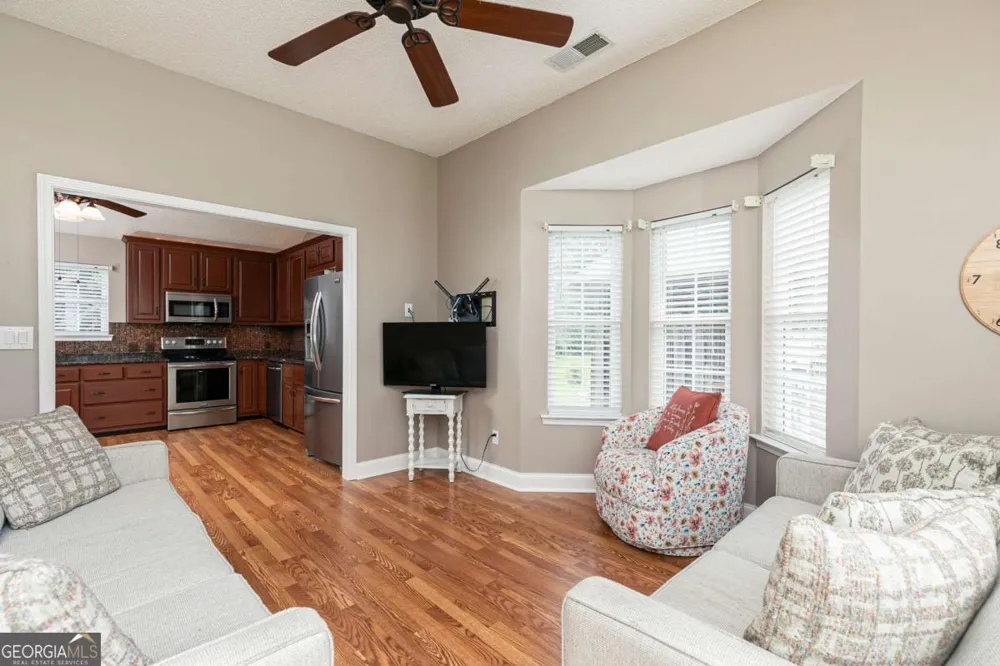 3021 Old Lost Mountain RD Powder Springs, GA 30127