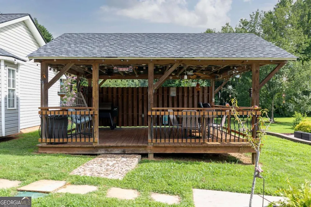 3021 Old Lost Mountain RD Powder Springs, GA 30127