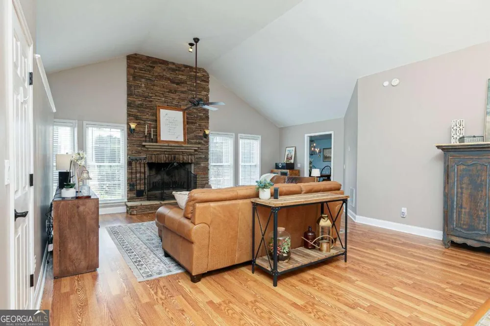 3021 Old Lost Mountain RD Powder Springs, GA 30127