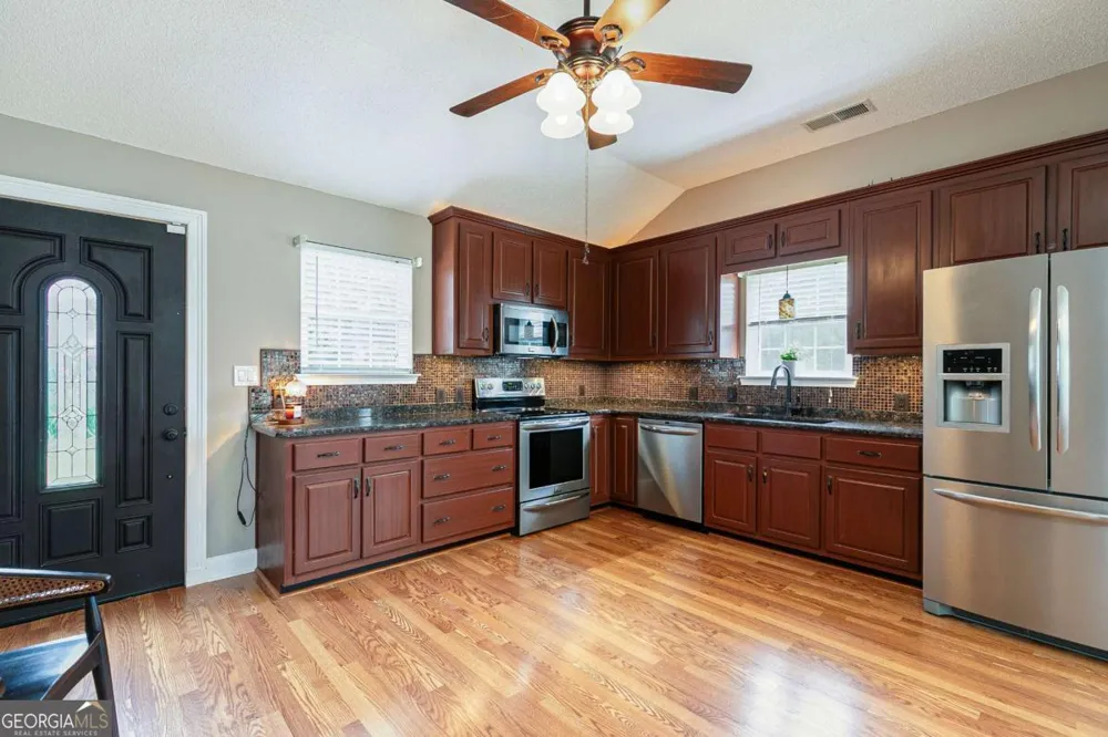 3021 Old Lost Mountain RD Powder Springs, GA 30127