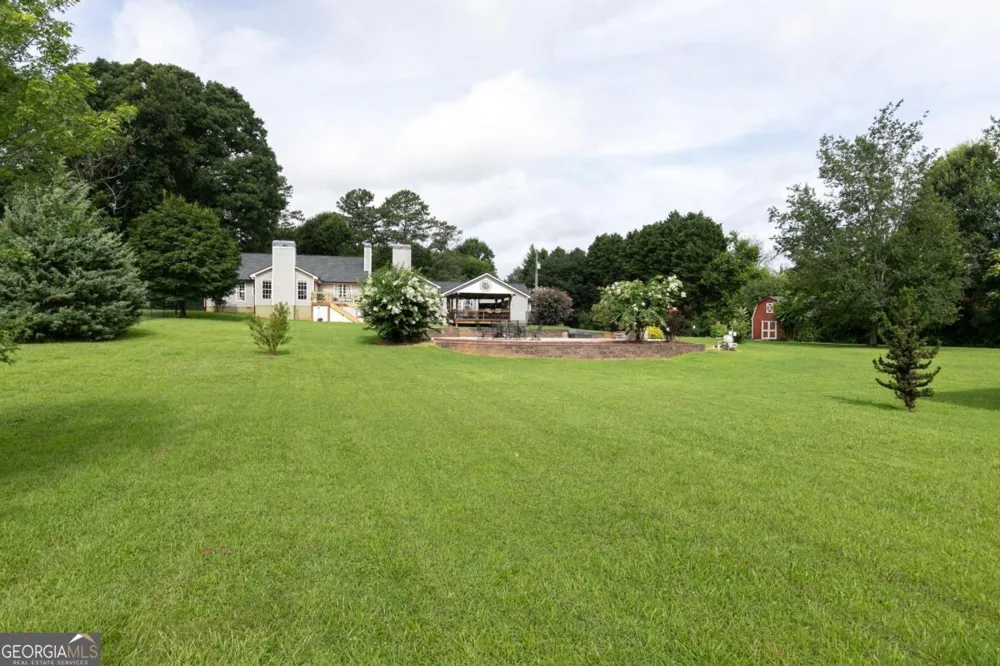 3021 Old Lost Mountain RD Powder Springs, GA 30127