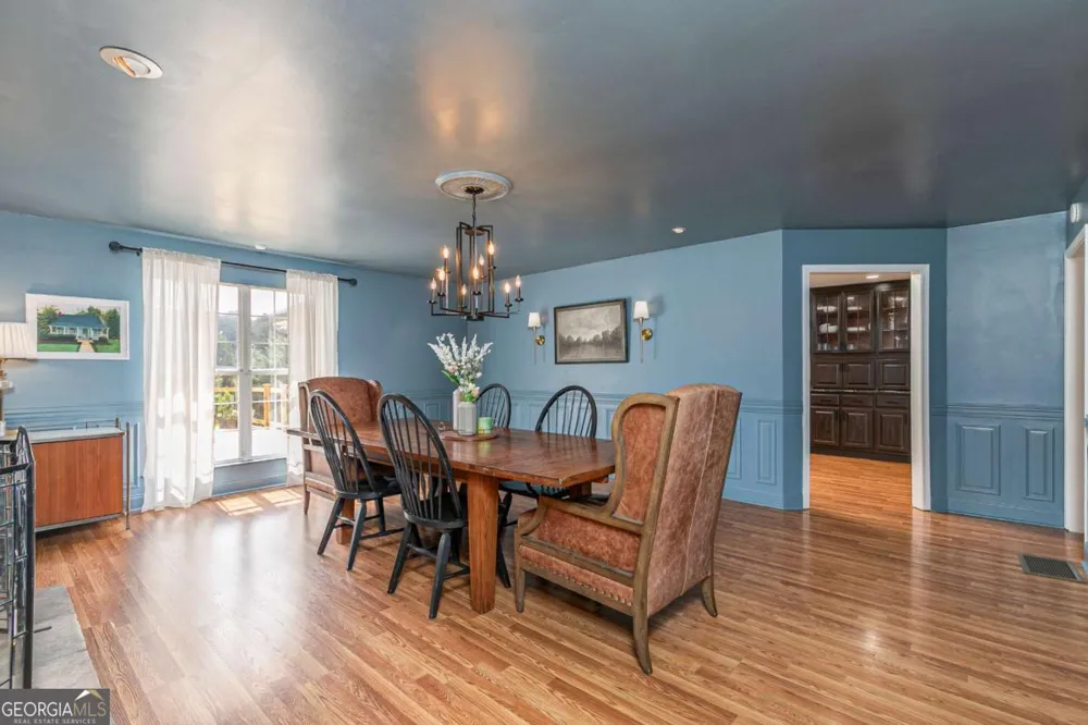 3021 Old Lost Mountain RD Powder Springs, GA 30127
