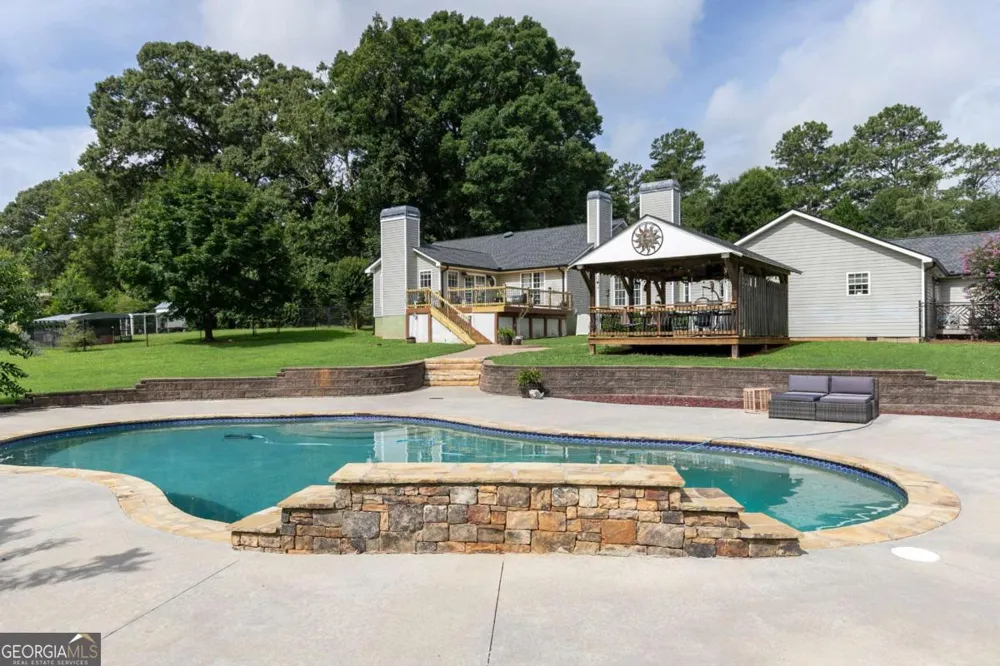 3021 Old Lost Mountain RD Powder Springs, GA 30127