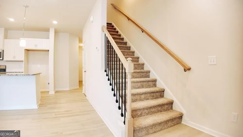 324 Ranier LN Auburn, GA 30011