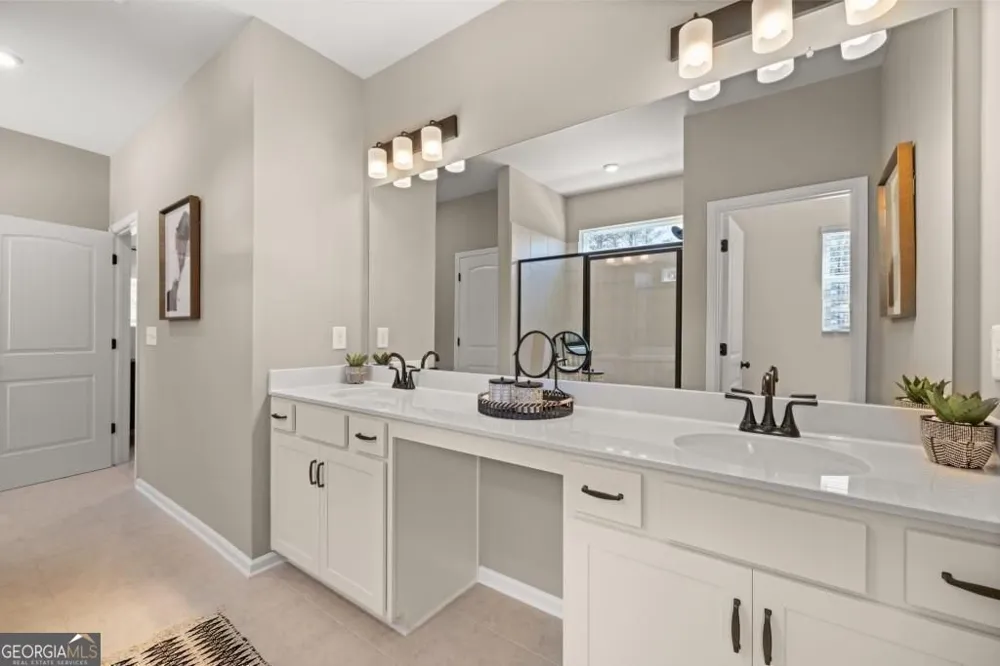 324 Ranier LN Auburn, GA 30011