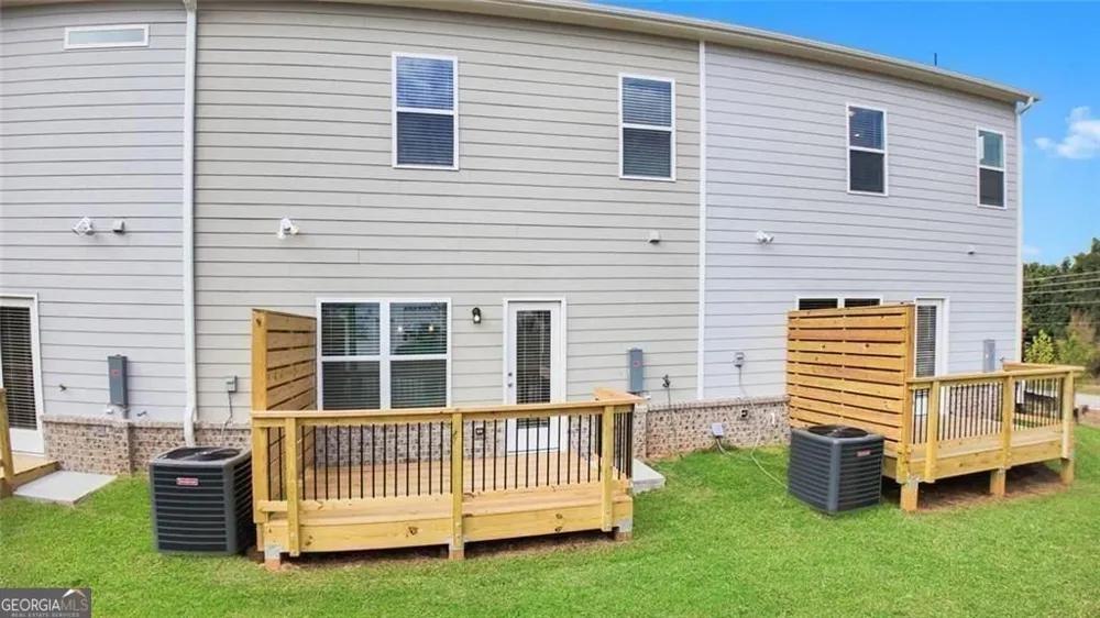 324 Ranier LN Auburn, GA 30011