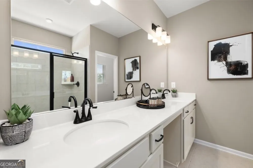 324 Ranier LN Auburn, GA 30011