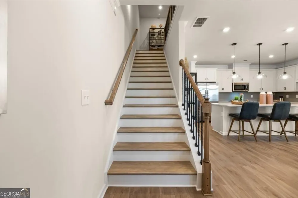 324 Ranier LN Auburn, GA 30011