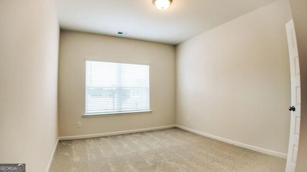 324 Ranier LN Auburn, GA 30011