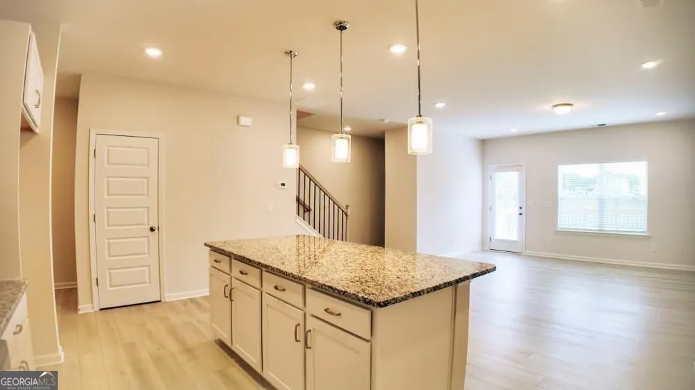 324 Ranier LN Auburn, GA 30011