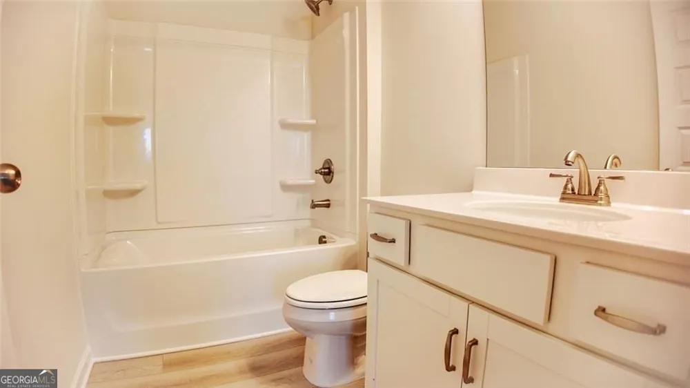 324 Ranier LN Auburn, GA 30011