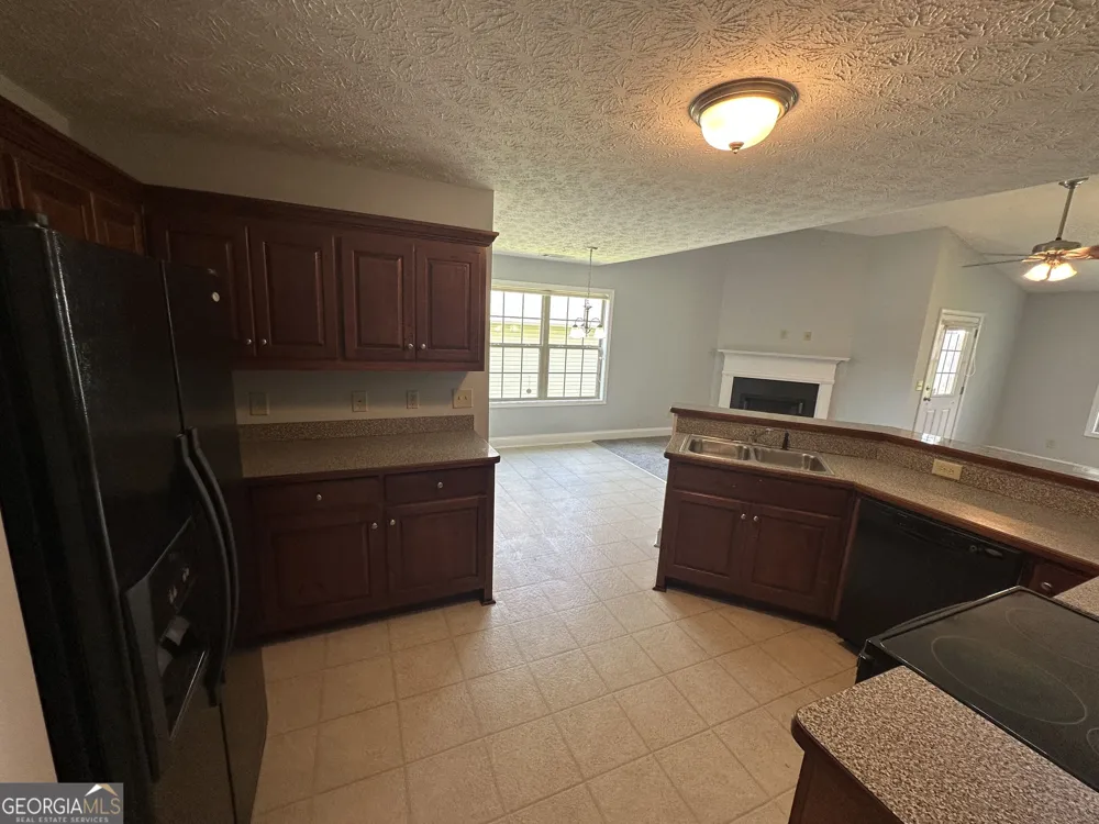 561 Highland Pointe DR Alto, GA 30510