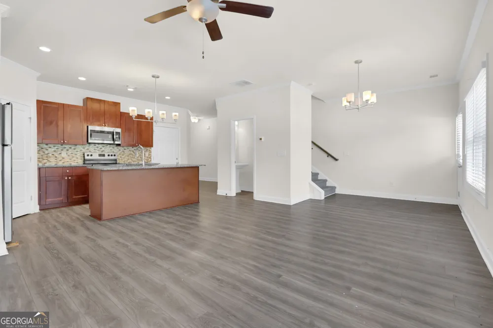 232 Cashes DR Lilburn, GA 30047