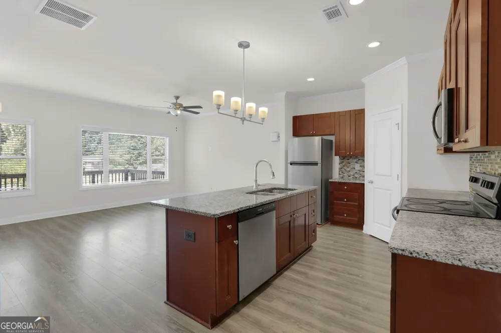 232 Cashes DR Lilburn, GA 30047