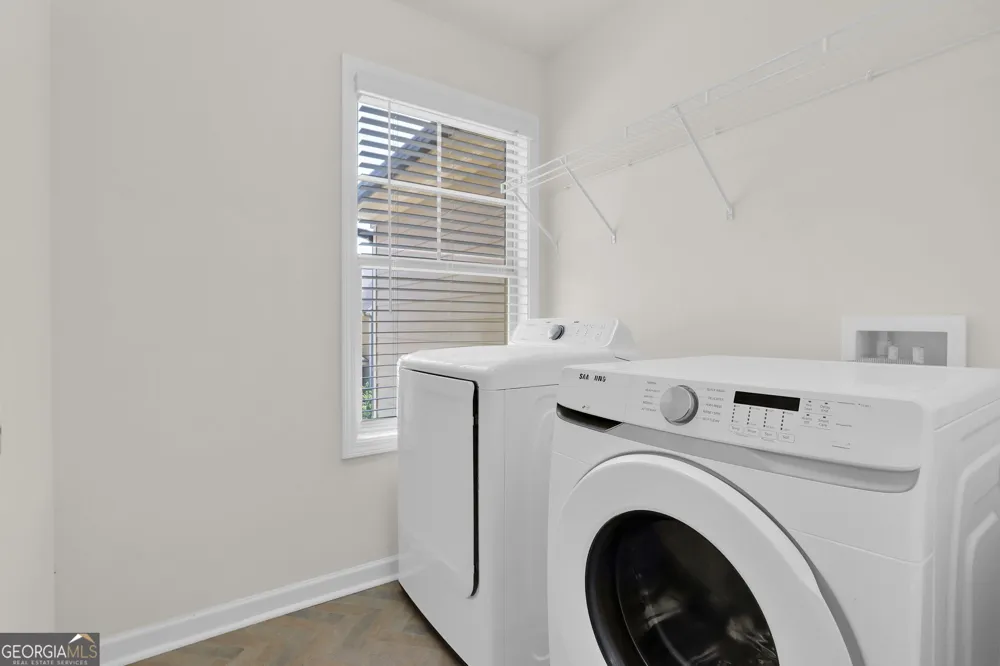 232 Cashes DR Lilburn, GA 30047