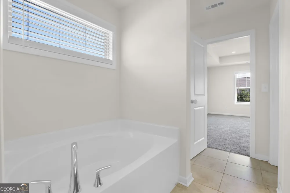 232 Cashes DR Lilburn, GA 30047