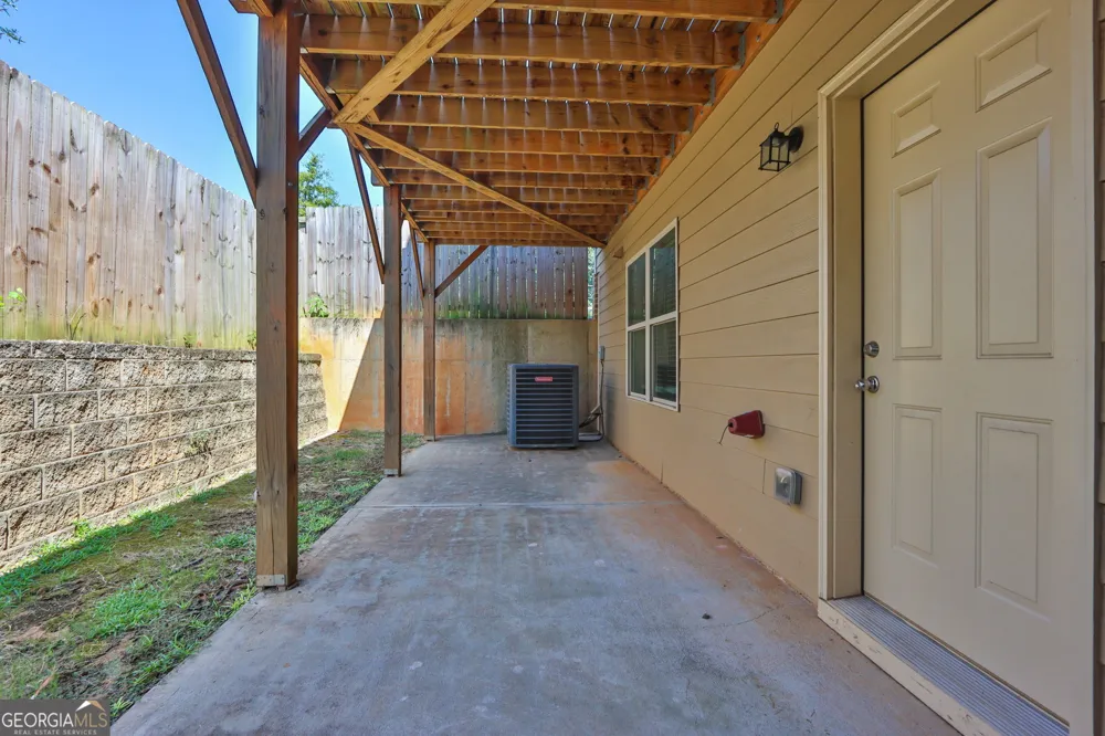 232 Cashes DR Lilburn, GA 30047