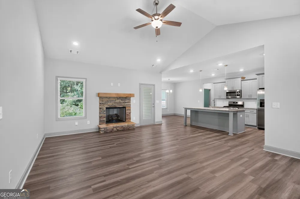137 Holtz DR Carrollton, GA 30117