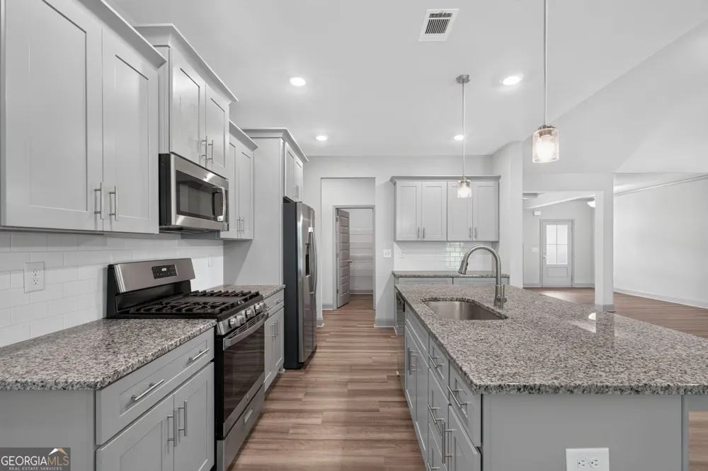 137 Holtz DR Carrollton, GA 30117