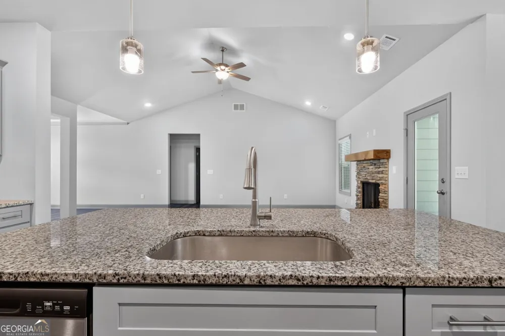 137 Holtz DR Carrollton, GA 30117