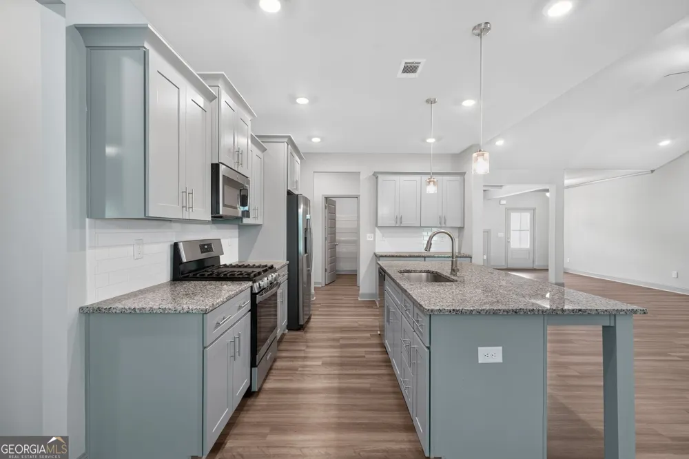 137 Holtz DR Carrollton, GA 30117