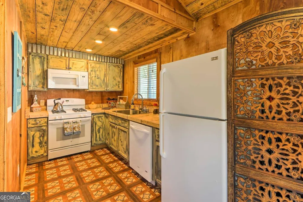 132/154 River DR Midway, GA 31320
