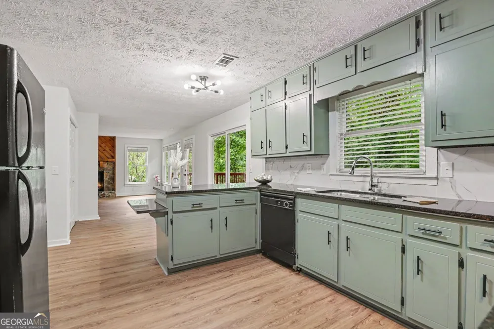 5148 Rocky GLN Stone Mountain, GA 30088